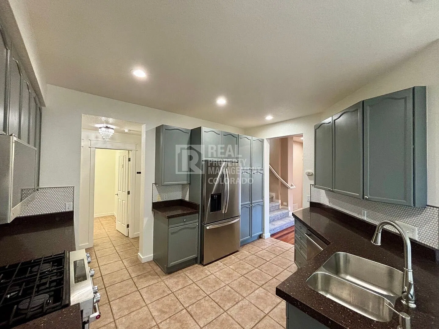 Spacious 3-Bedroom Townhome with 2 Flex Spaces and Finished Basement — Photo 4