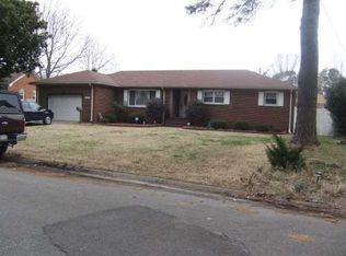 404 W Chickasaw Rd, Virginia Beach, VA 23462