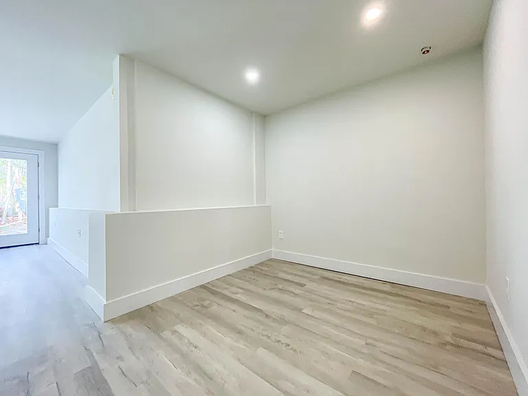 265 Cottage Rd #6 — Photo 12