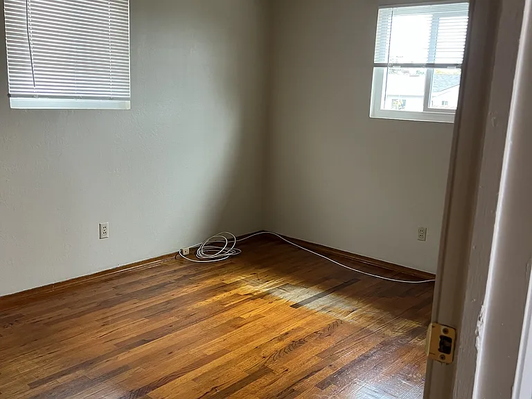 1752 Napa St — Photo 7