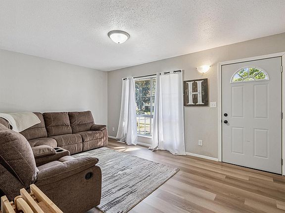 4th image of 3530 W 29th St