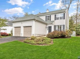 16 Indian Spring Dr, Oak Ridge, NJ 07438