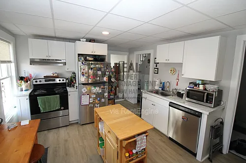 61 3rd St #202 Photo 1