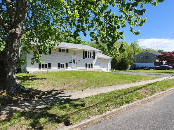 136 Newbury Rd, Howell, NJ 07731