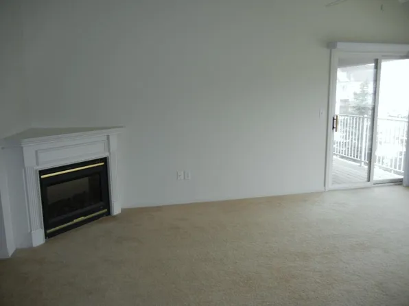 16803 Dover Dr, Northville, MI 48168