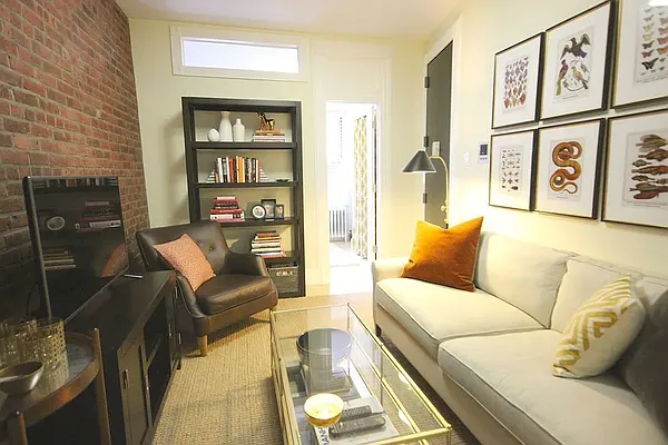 Rented by LJ Sloane Management | media 10