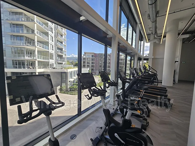 3700 Capozzi Rd #901 — Photo 33