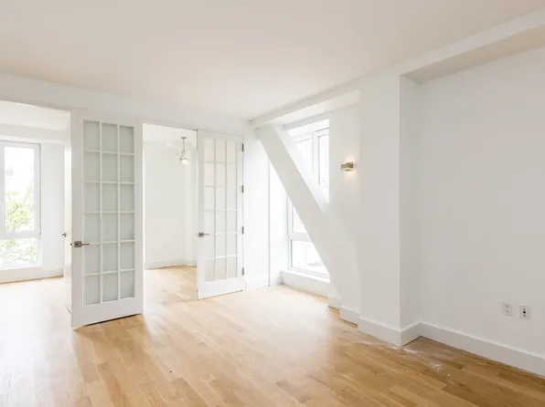 74 Maujer Street image 1 of 13