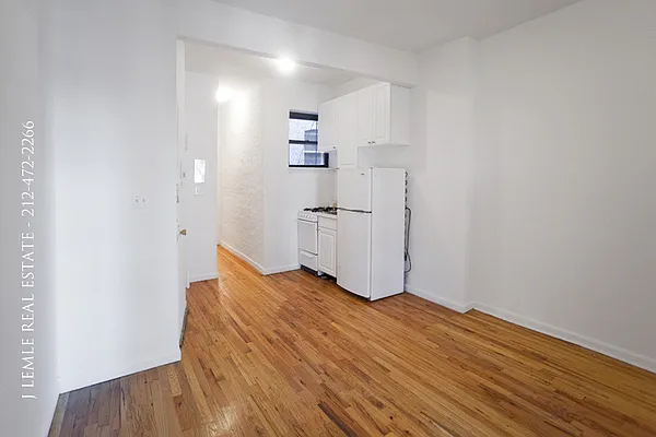 Rented by J. Lemle Real Estate | media 31