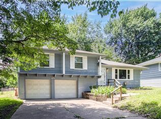 8510 Spring Valley Rd, Raytown, MO 64138