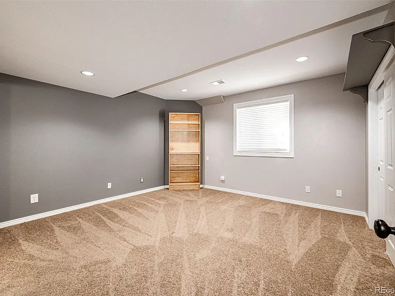 7194 Tenby Way — Photo 34