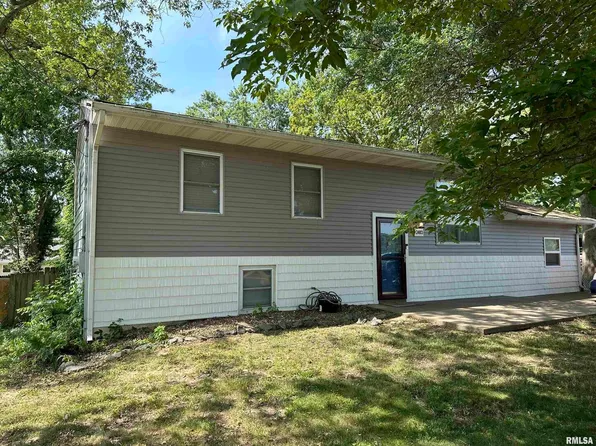 2403 Illinois Ave, Murphysboro, IL 62966