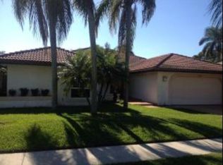 5227 Deerhurst Crescent Cir, Boca Raton, FL 33486