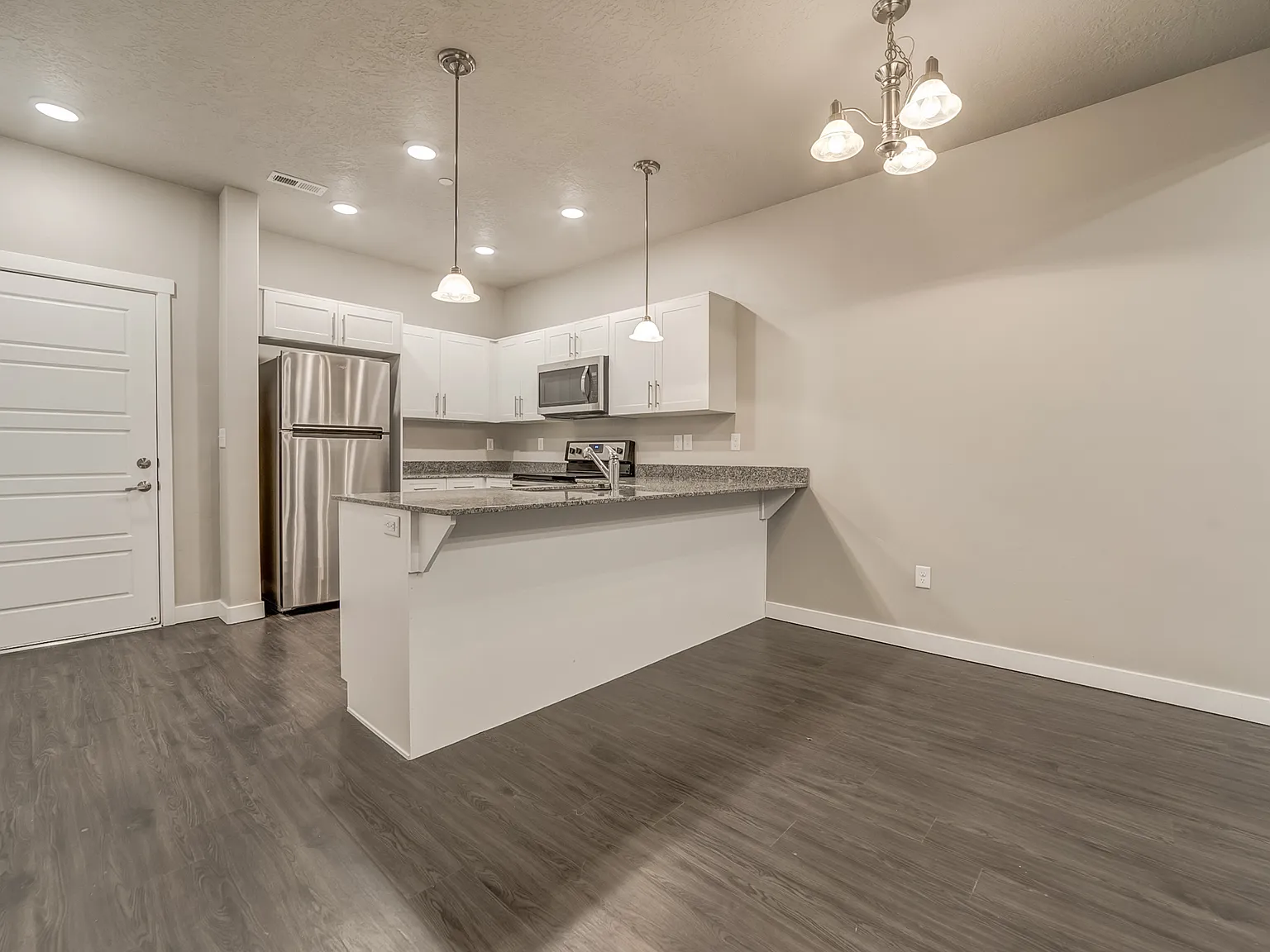 Bldg 13: Unit 105 Type 2: B — Photo 1