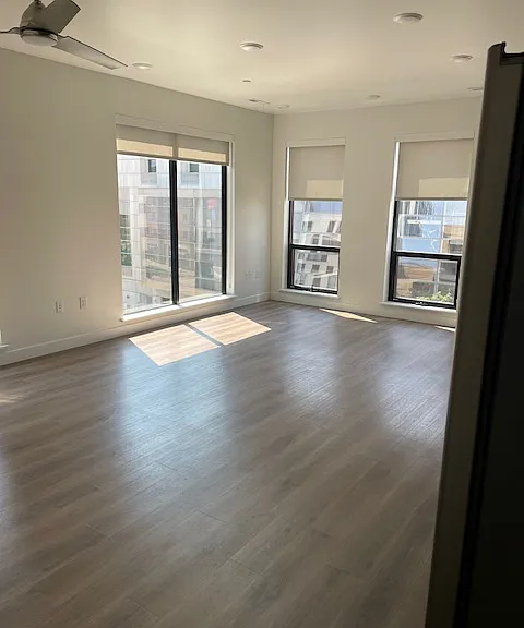 300 S Clinton St #401 — Photo 2