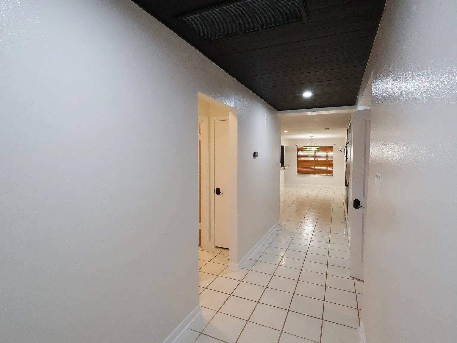 4 bed, 1487 sqft, $1,650 — Photo 3