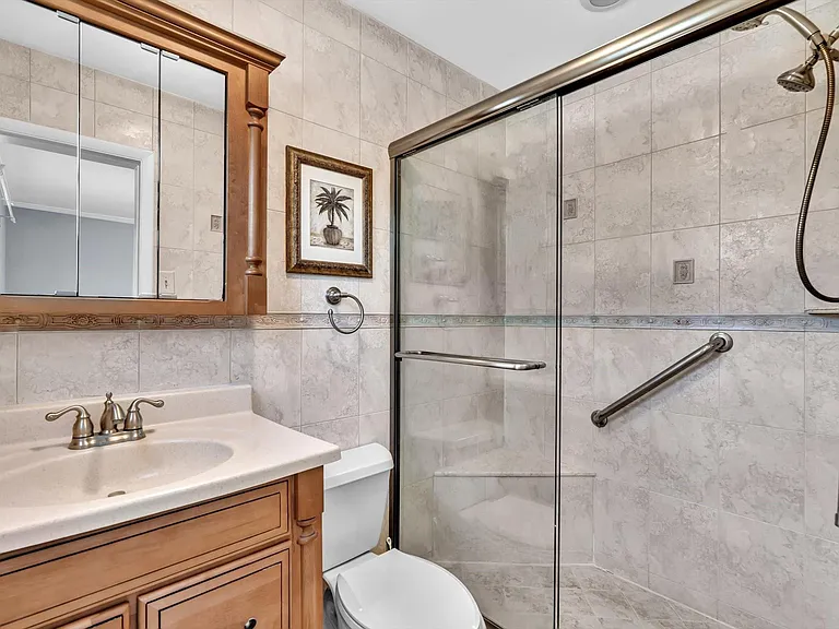 2000 Diana Dr — Photo 27