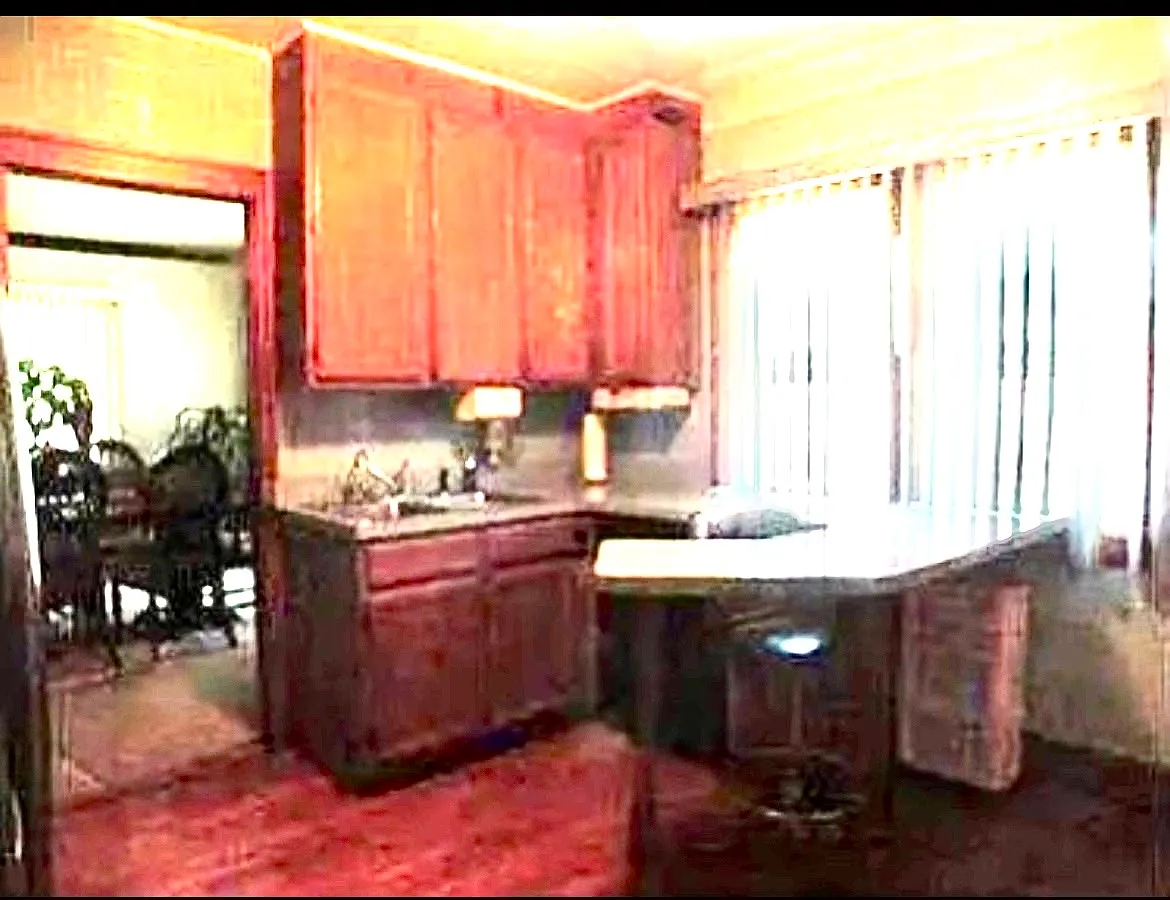 3 bed, 1.5 bath, 1420 sqft, $1,895 — Photo 3