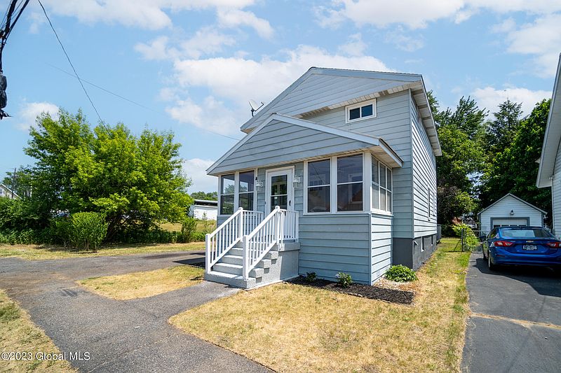 4th image of 22 Clayton Road