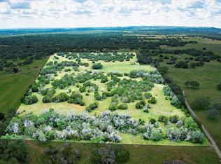 555 Summer Hill Ln, Johnson City, TX 78636