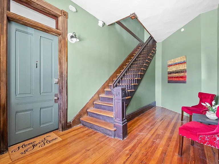 Marion St - 117 — Photo 6