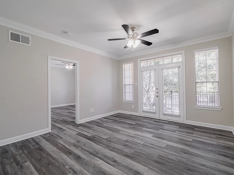The Village at Bellaire Apartments — Photo 69