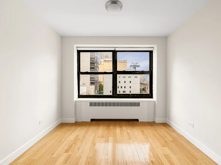252 E 61st St #S5D — Photo 6