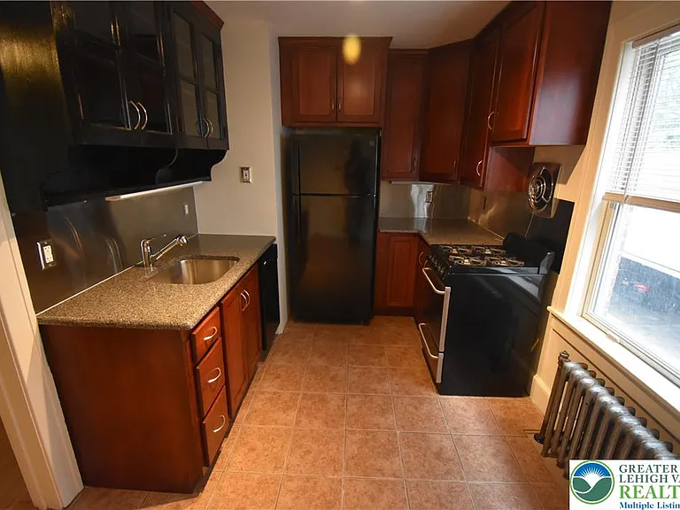 4 Bennett Ct — Photo 5