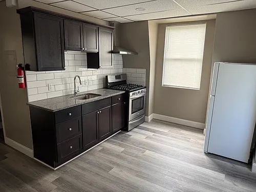 611-613 Lancaster Ave #613-C Photo 1