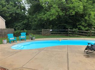 140 Elba Dr, Mooresville, NC 28115