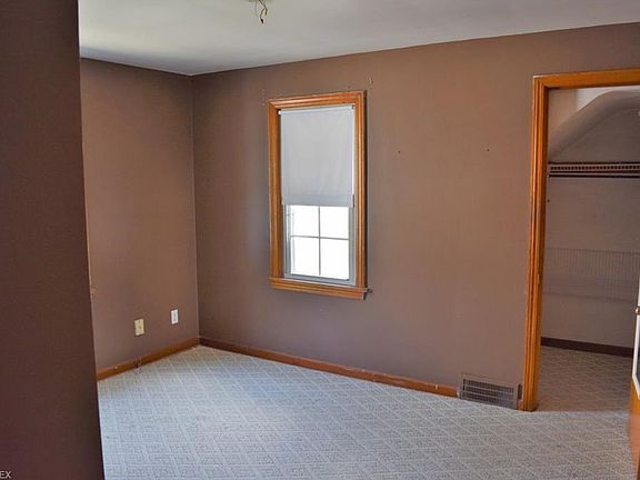 5th image of 434 W Heights Ave