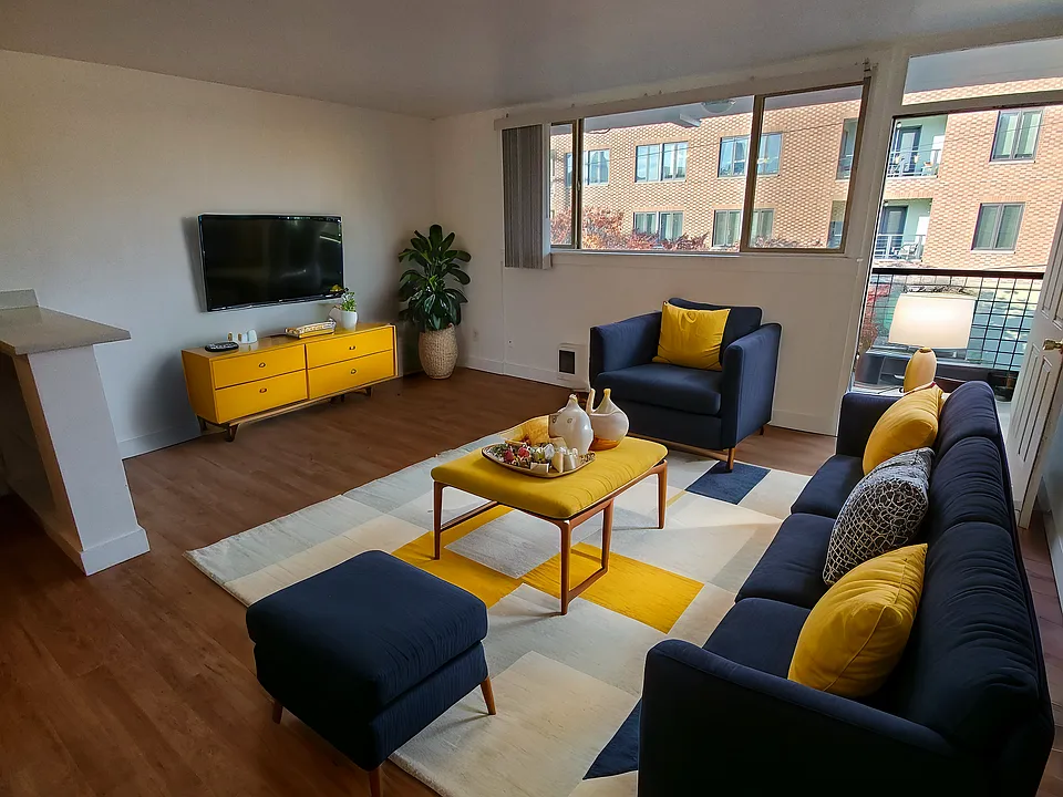 801 E Harrison St #405