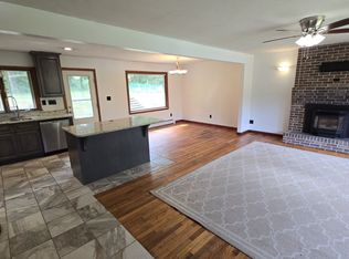 21 Glenmere Rd, Charlton, MA 01507