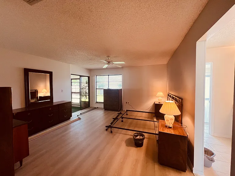 2725 Heatherside Ave — Photo 9