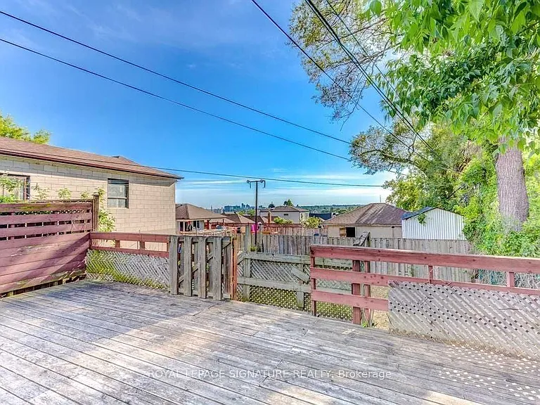 394 Kane Ave #LOWER — Photo 12