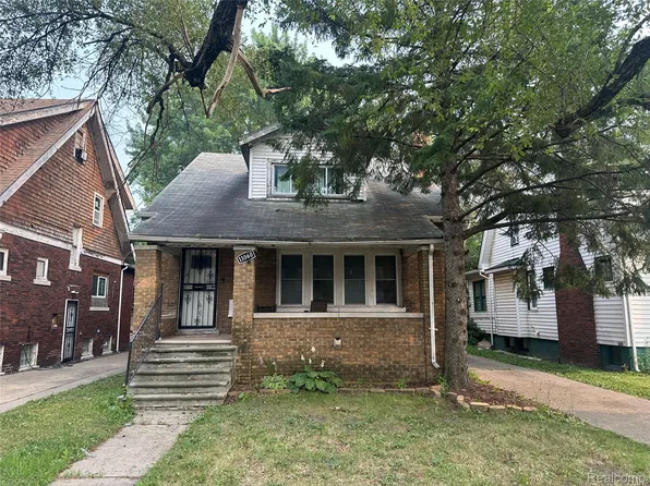 11060 Wilshire Dr, Detroit, MI 48213