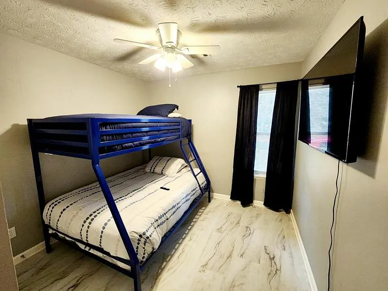 8672 Prather Dr — Photo 16