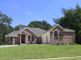 1816 Spinnaker Ln, Azle, TX 76020