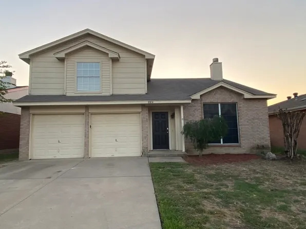 8804 Limestone Dr, Fort Worth, TX 76244