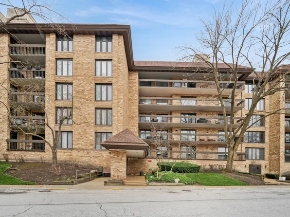 1671 Mission Hills Rd APT 206, Northbrook, IL 60062