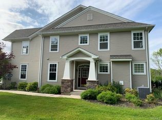 50 Avoncroft Ln, Middletown, NY 10940