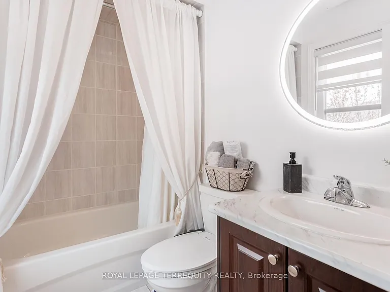 10 Deneb St — Photo 18