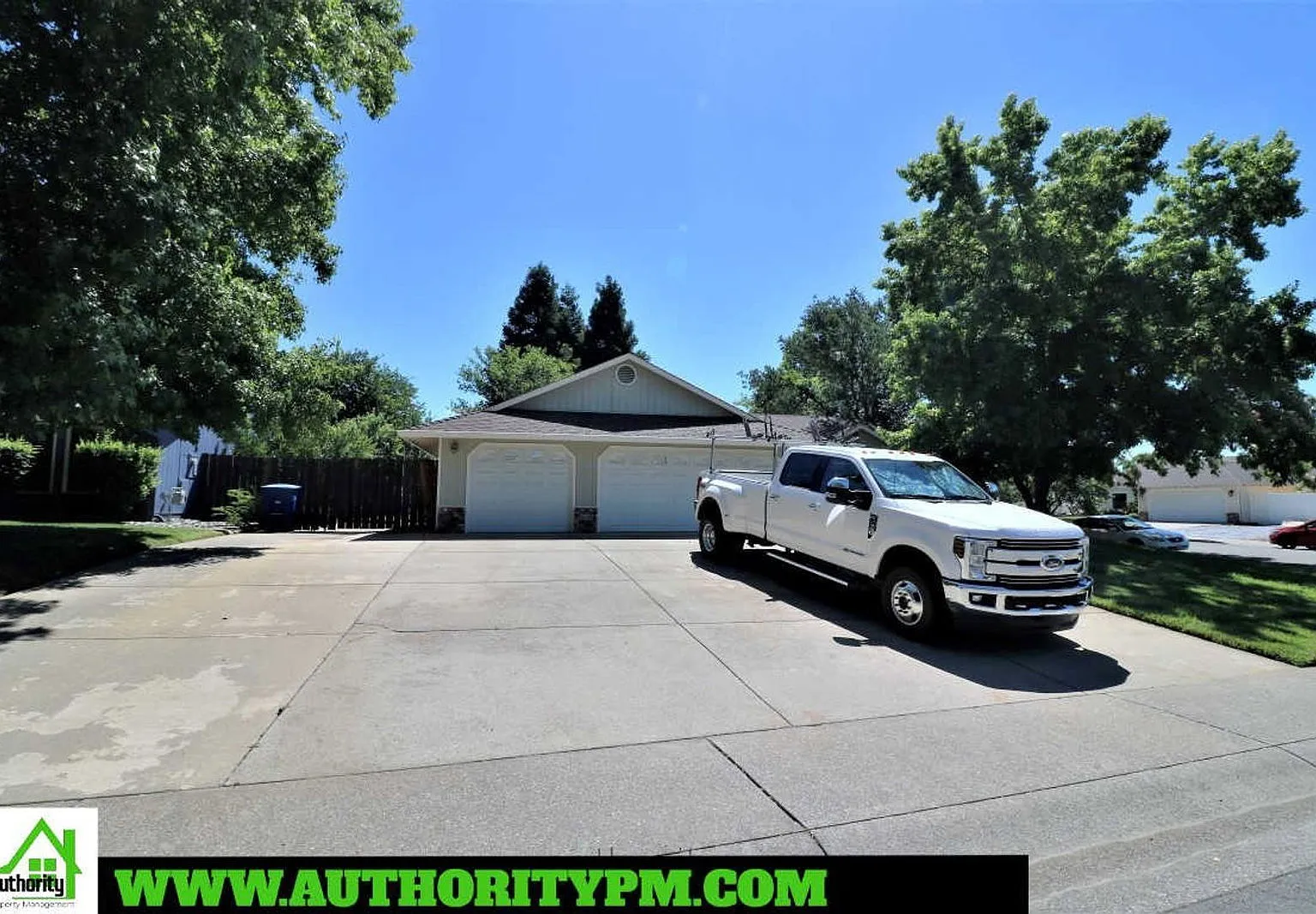3 bed, 2.0 bath, 1346 sqft, $2,195 — Photo 3