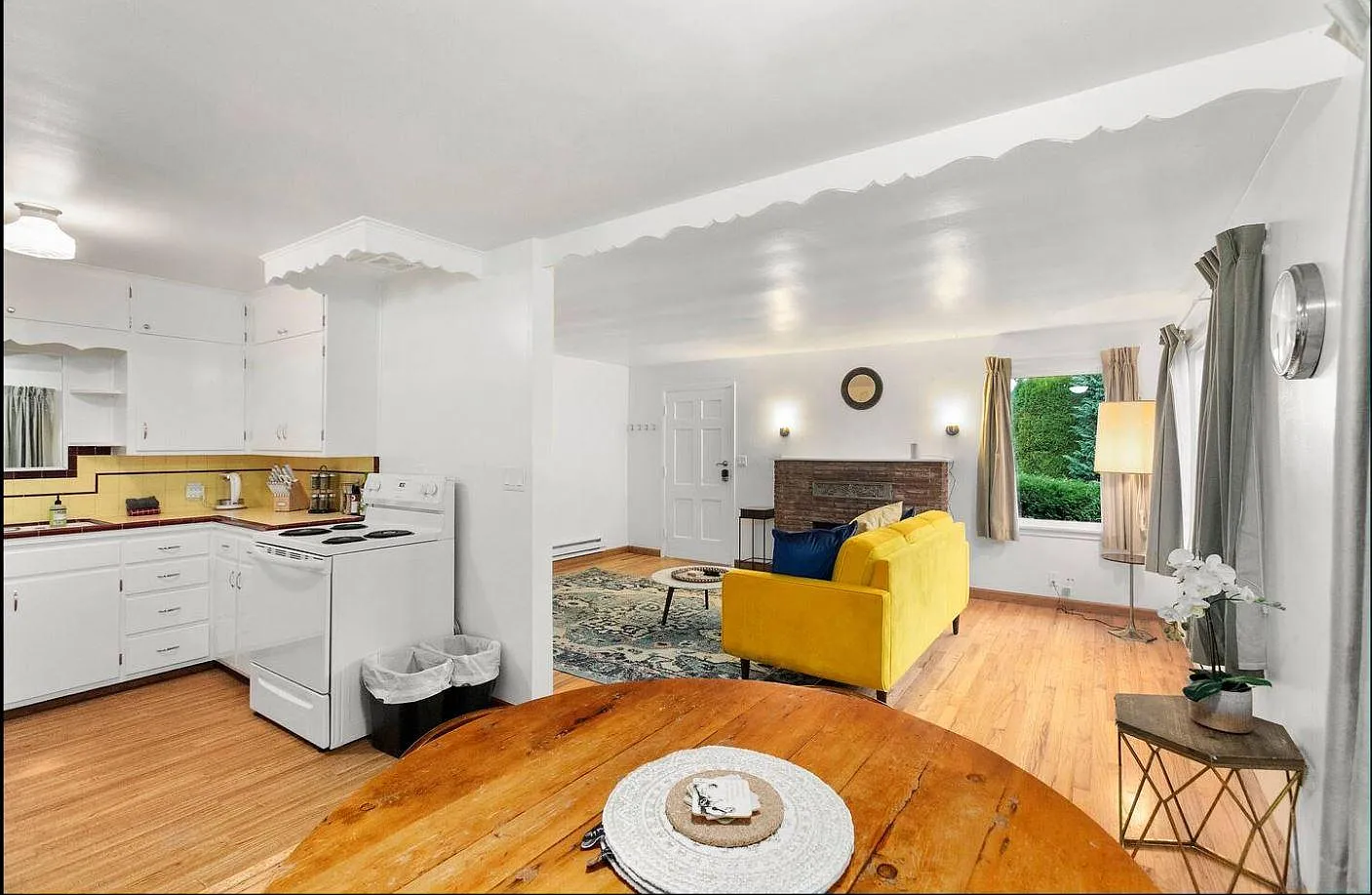 148 N Sams St — Photo 4