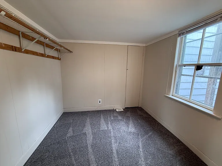 258-260 Main St — Photo 5
