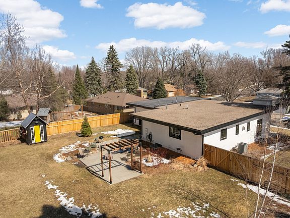 5th image of 1057 Esther Ln