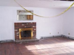 15 Leonard Ave, Dudley, MA 01571