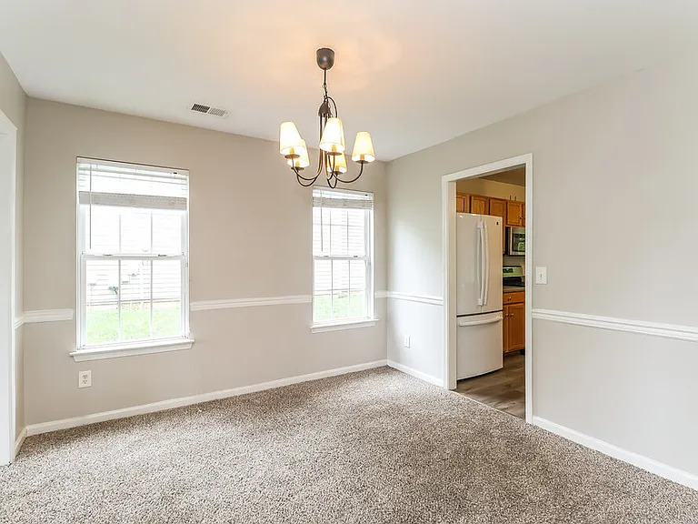 4625 Canipe Dr — Photo 7