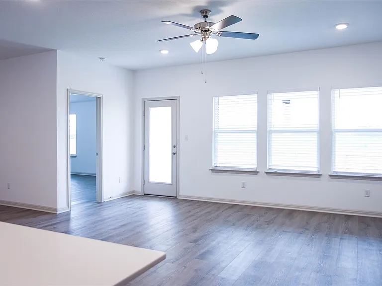 231 Sweetwater Creek Ln — Photo 19