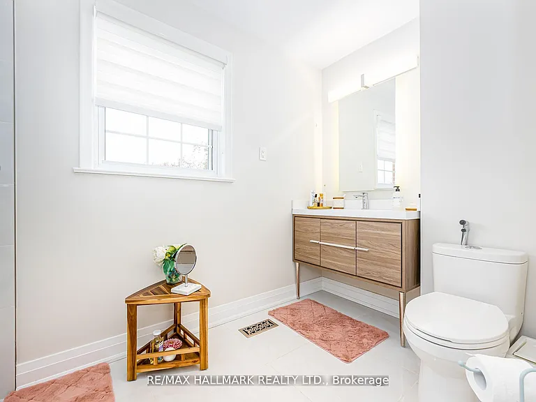 16 Paultiel Dr W — Photo 9